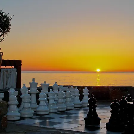 Rezort Nana Golden &