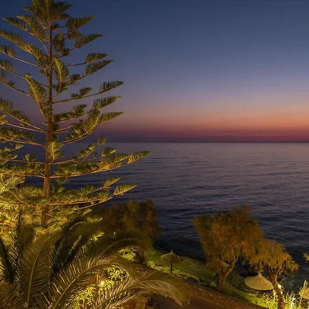 リゾート Nana Golden & 5*