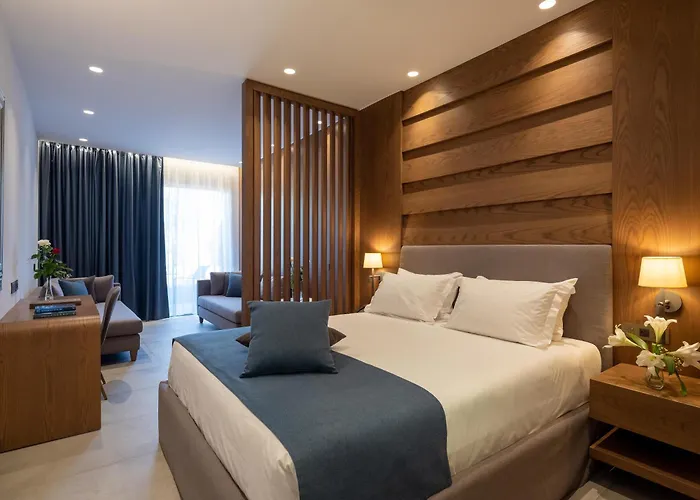 Nana Golden & 5* ヘルソニソス