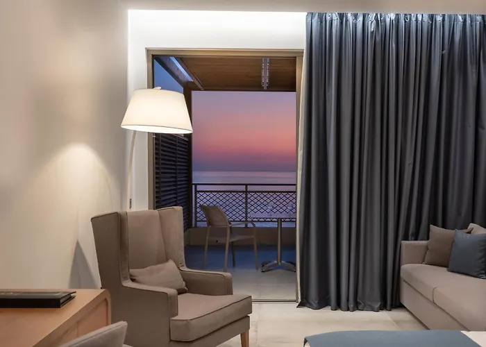 Nana Golden & リゾート